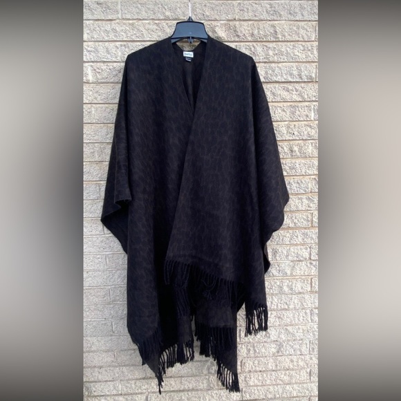 PERRY ELLIS LABEL, MOCHA /BROWN COLORED PONCHO/SHAWL W/ FRINGE - Picture 3 of 5